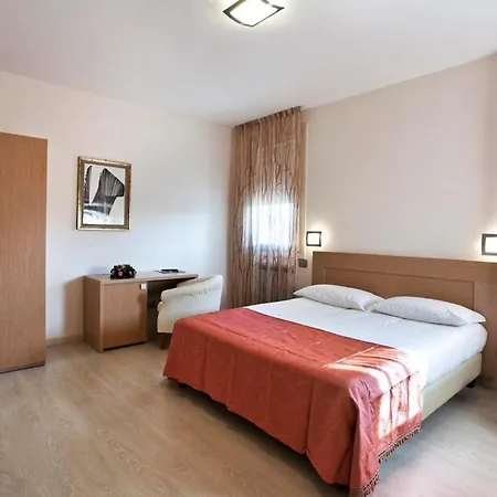 فندق مبيت وإفطار Ristorante Dussin 3*